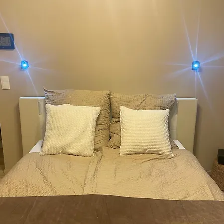 منزل للإقامة Chambre D'Hote - Reservee Aux Femmes - Cosy Centre Ville Avec Terrasse *