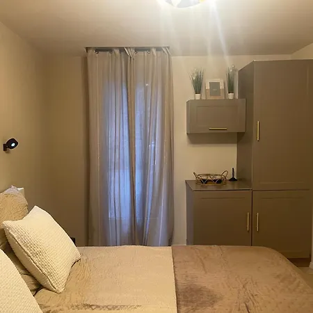 منزل للإقامة Chambre D'Hote - Reservee Aux Femmes - Cosy Centre Ville Avec Terrasse نانسي