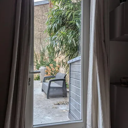 Chambre D'Hote - Reservee Aux Femmes - Cosy Centre Ville Avec Terrasse منزل للإقامة *